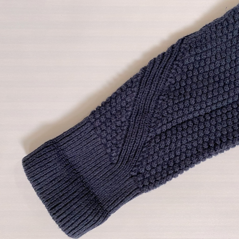 The Loft - long sleeve sweater - Picture 4 of 11
